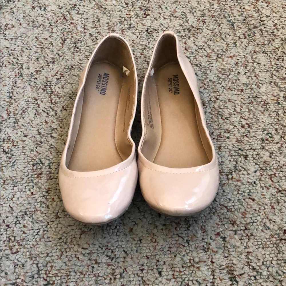 Nude flats